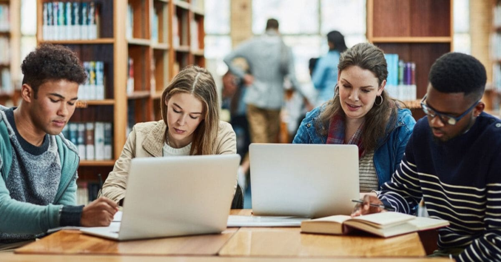 Campus Life & Tech Resources for IT Students